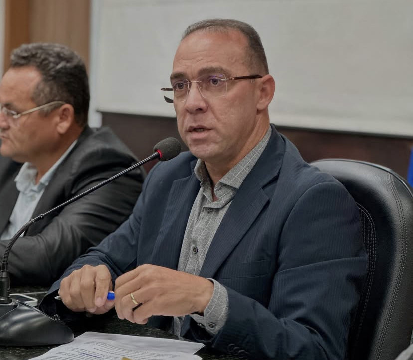 EM LIVE: Fabiano Ramalho faz balanço de gestão à frente do Legislativo e ressalta devolução de quase um milhão de reais ao Executivo 