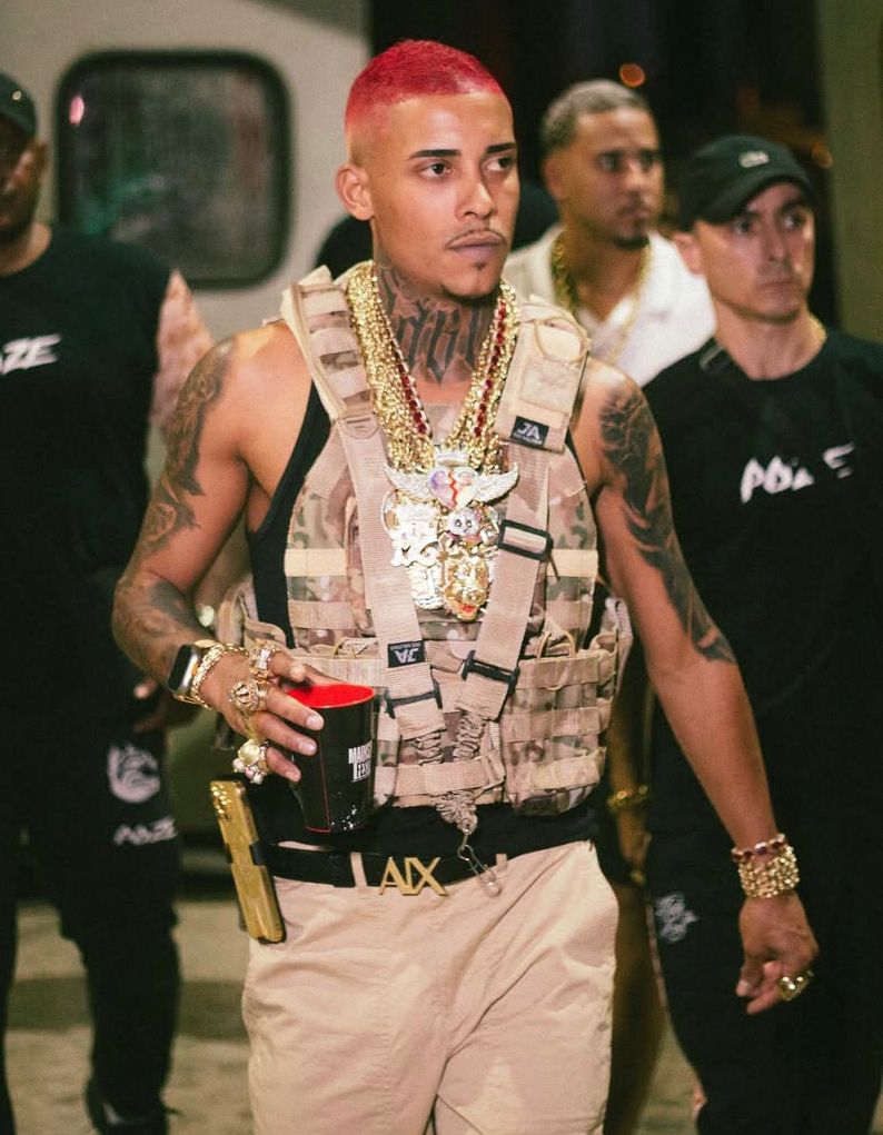 MC Poze do Rodo é solto após prisão controversa, mas continua sendo a voz da favela que o sistema tenta silenciar